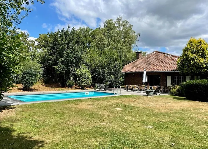 Magnificent Farmhouse In Sint Joost
