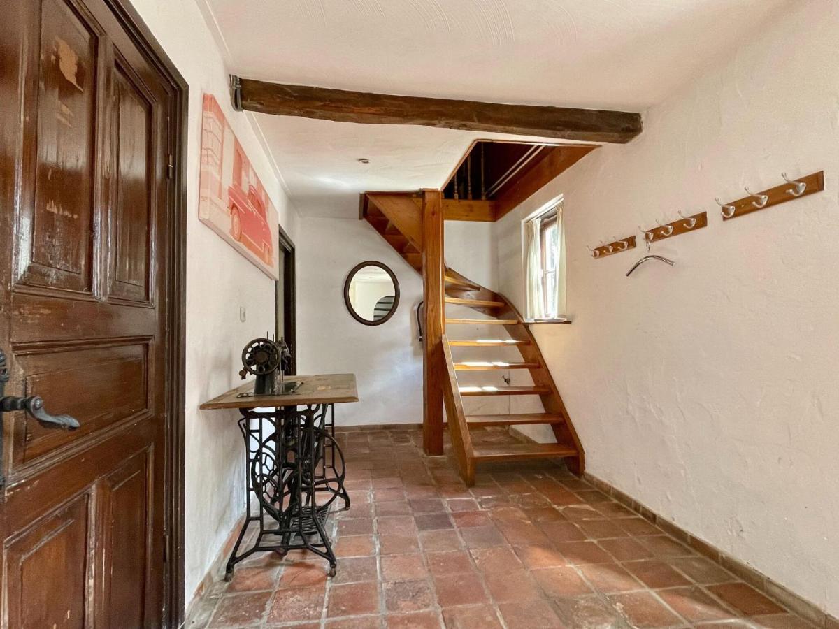 Magnificent Farmhouse In Sint Joost Holiday home *
